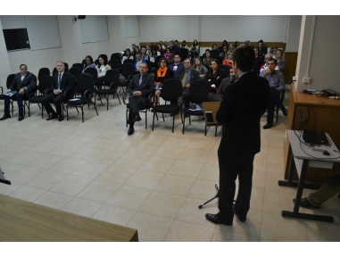 Médicos e estudantes de medicina reunidos em dois dias de conhecimento científico